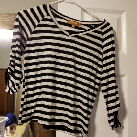 Three quarter length top - Picture 1 of 4